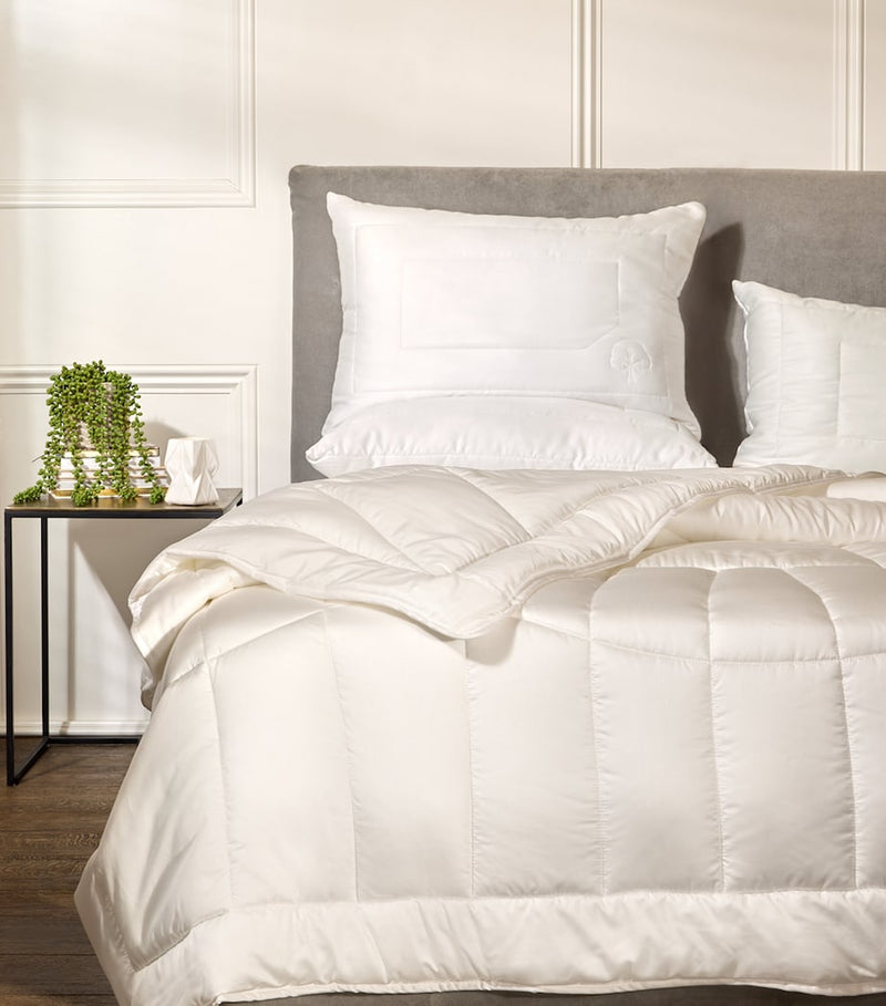 Harrods of London Eco Control King Pillow 50cm x 90cm, UK version