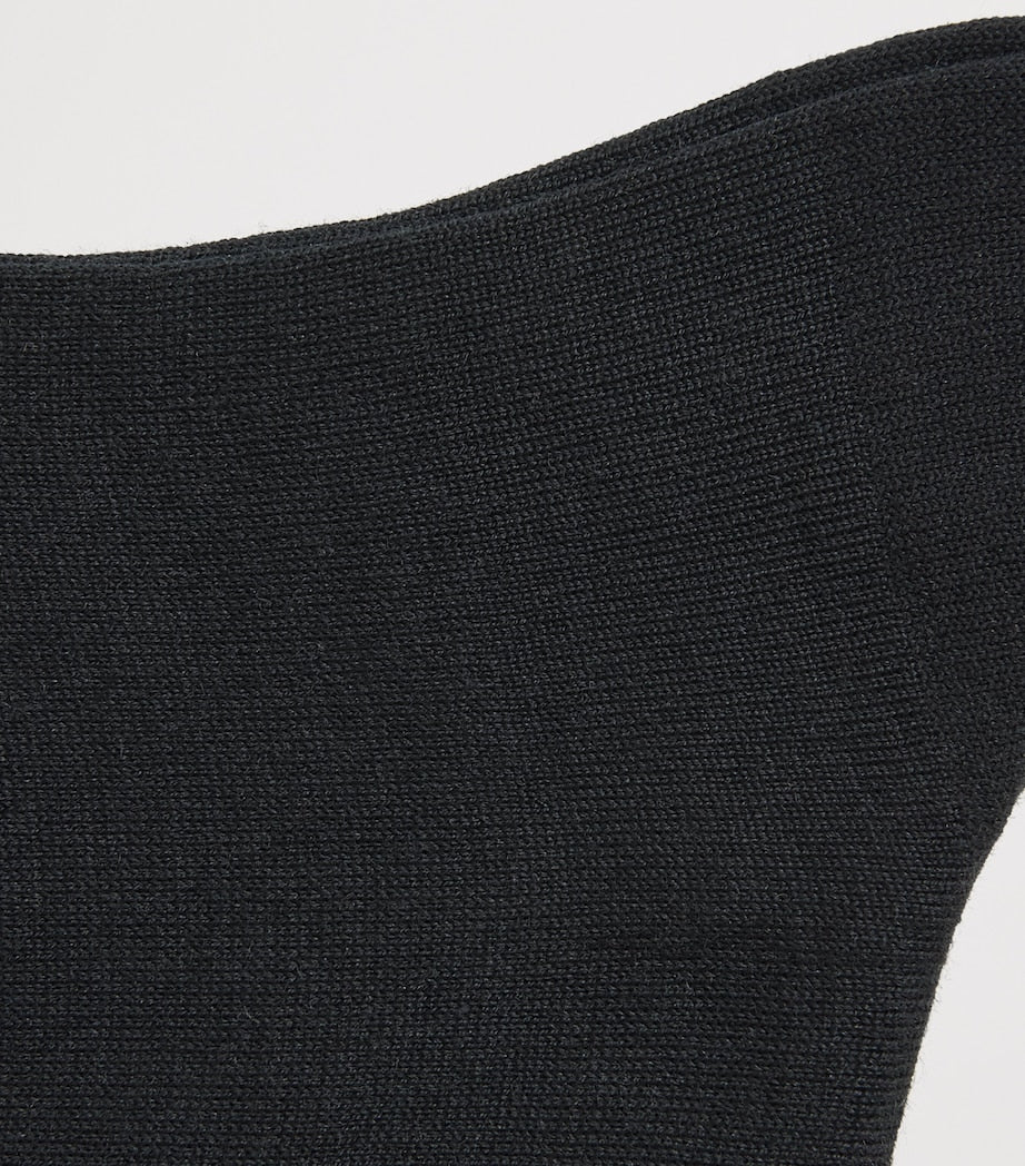 Falke Wool-Silk No.6 dress socks in merino and silk - British product