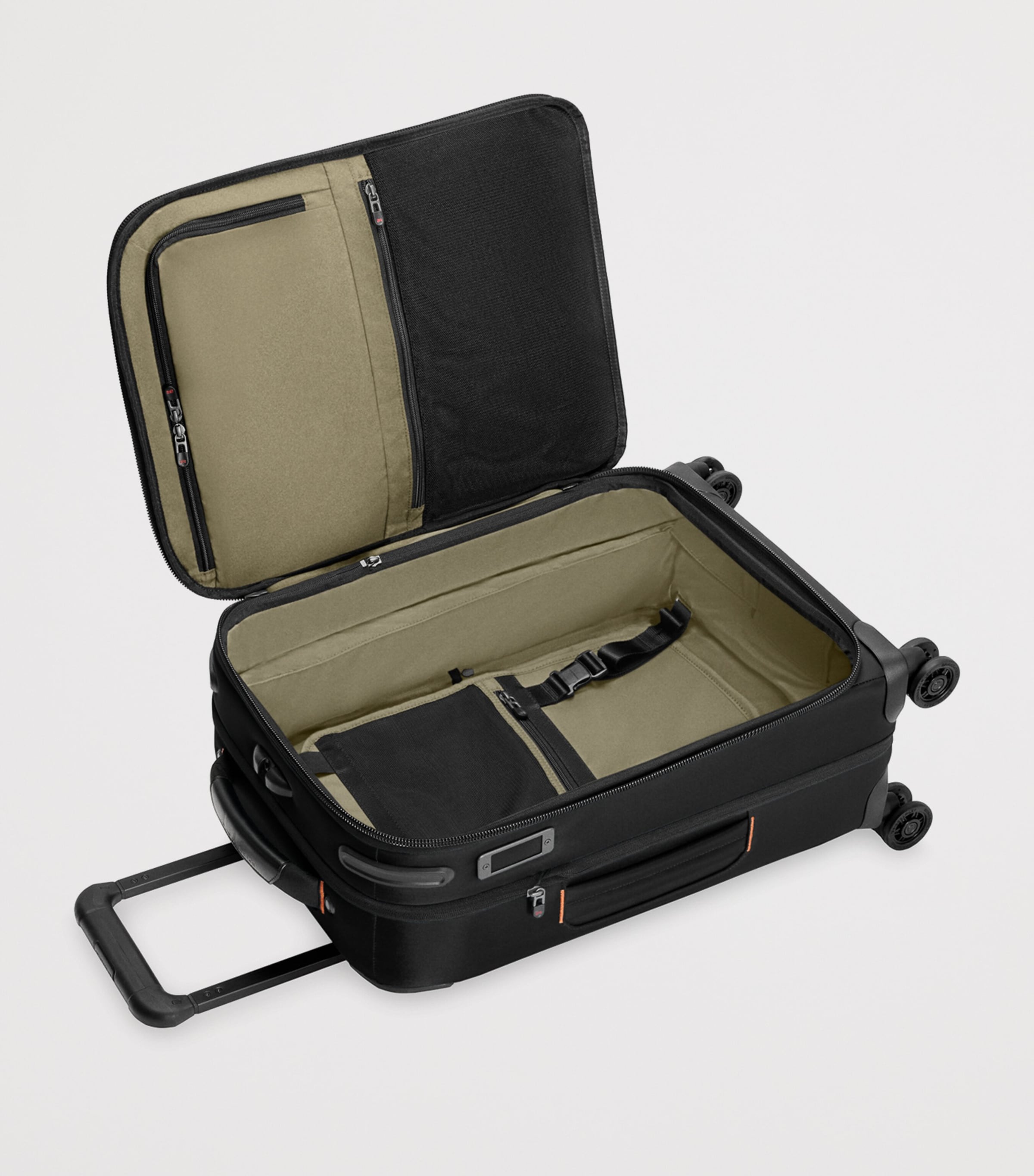 Briggs & Riley carry-on spinner suitcase 56cm - British product
