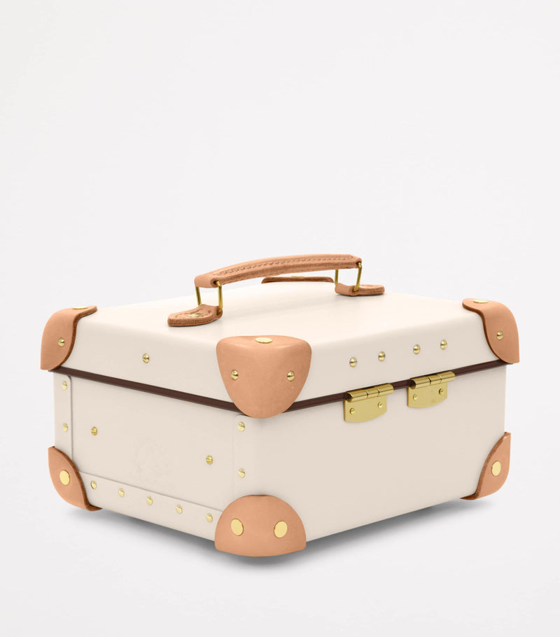 Globe-Trotter Safari jewellery case, UK version