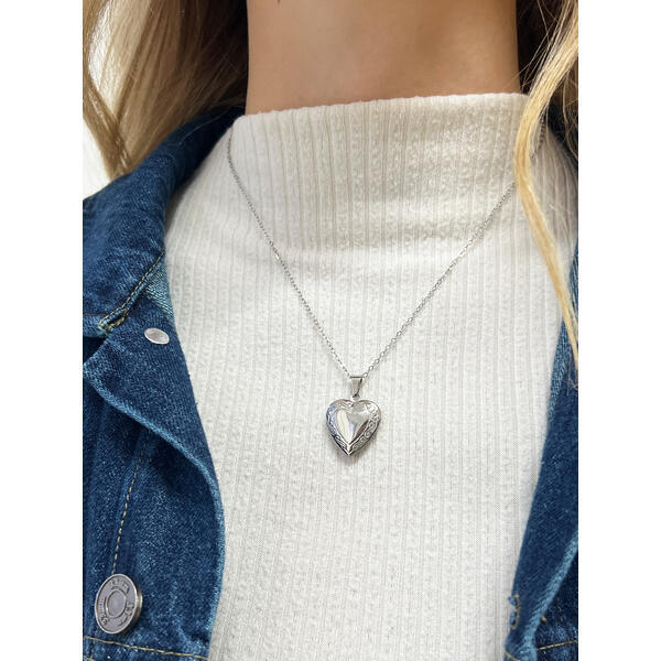 SVNX small heart locket necklace in silver, UK version