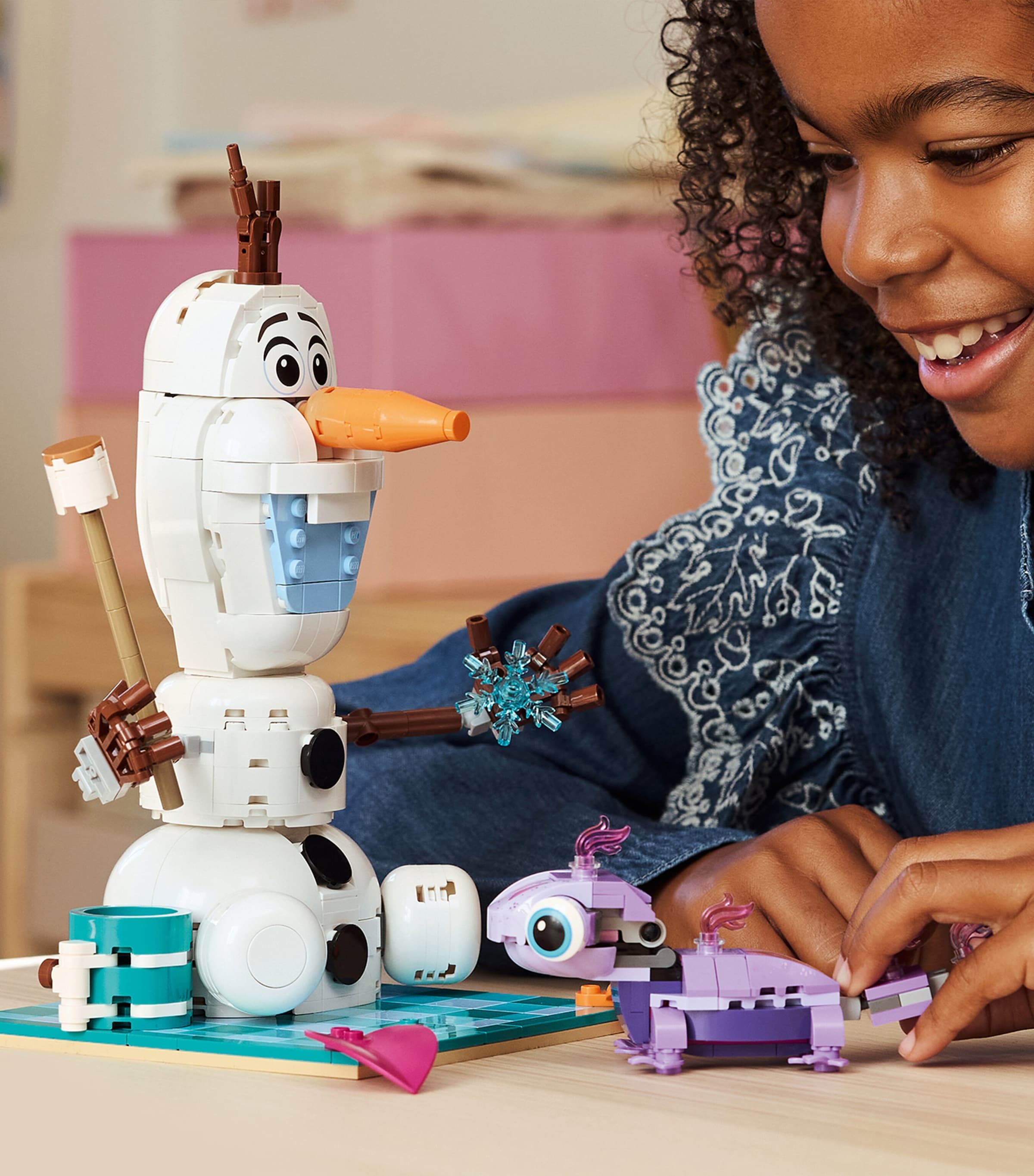 Lego Disney Frozen Olaf and Bruni's Picnic Fun building set, UK version