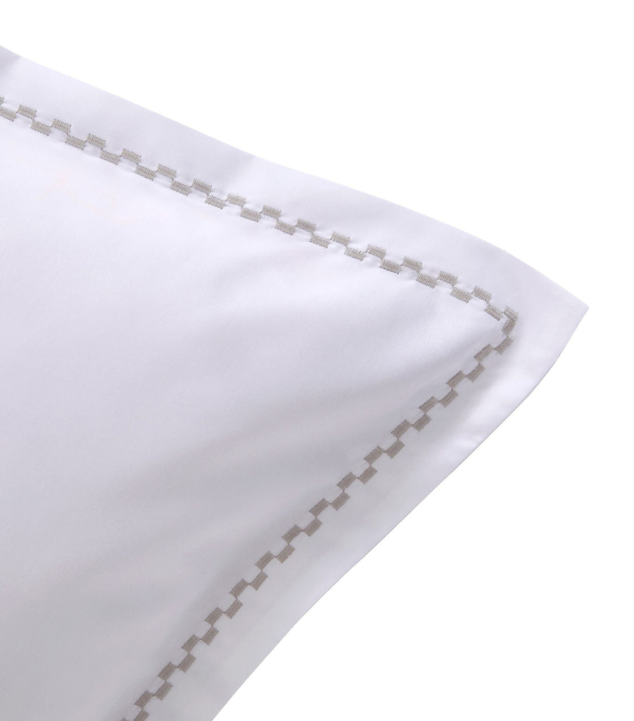 Alienor Pillowcase (50cm x 75cm)