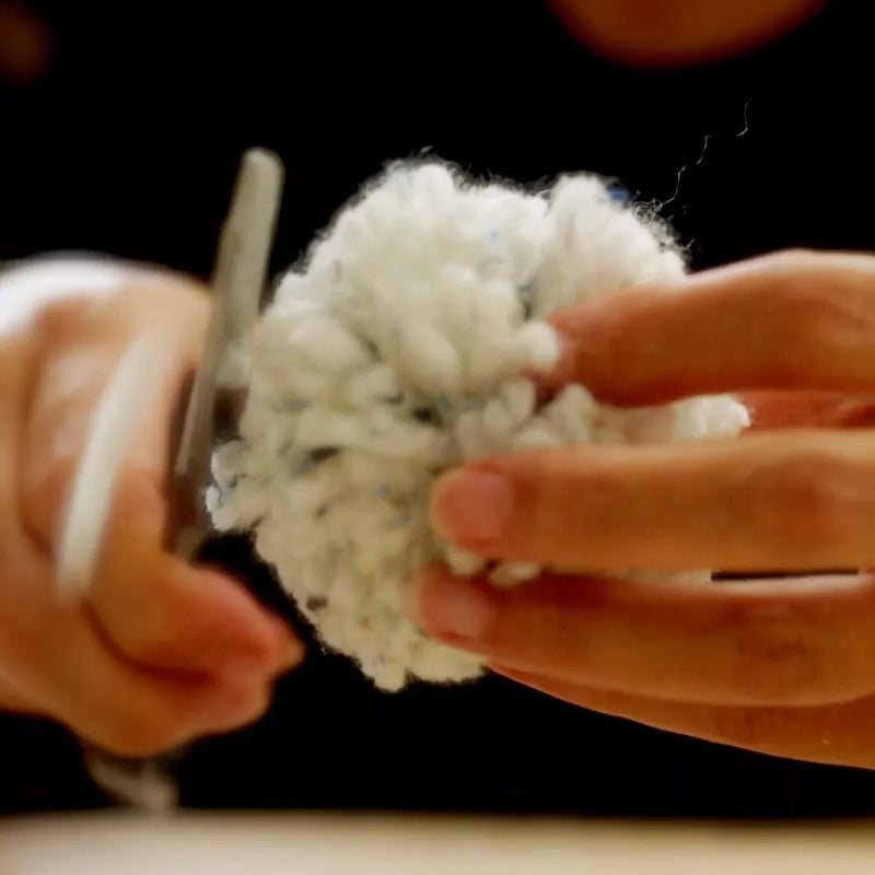 Clover small pom-pom maker for knitting projects, UK version