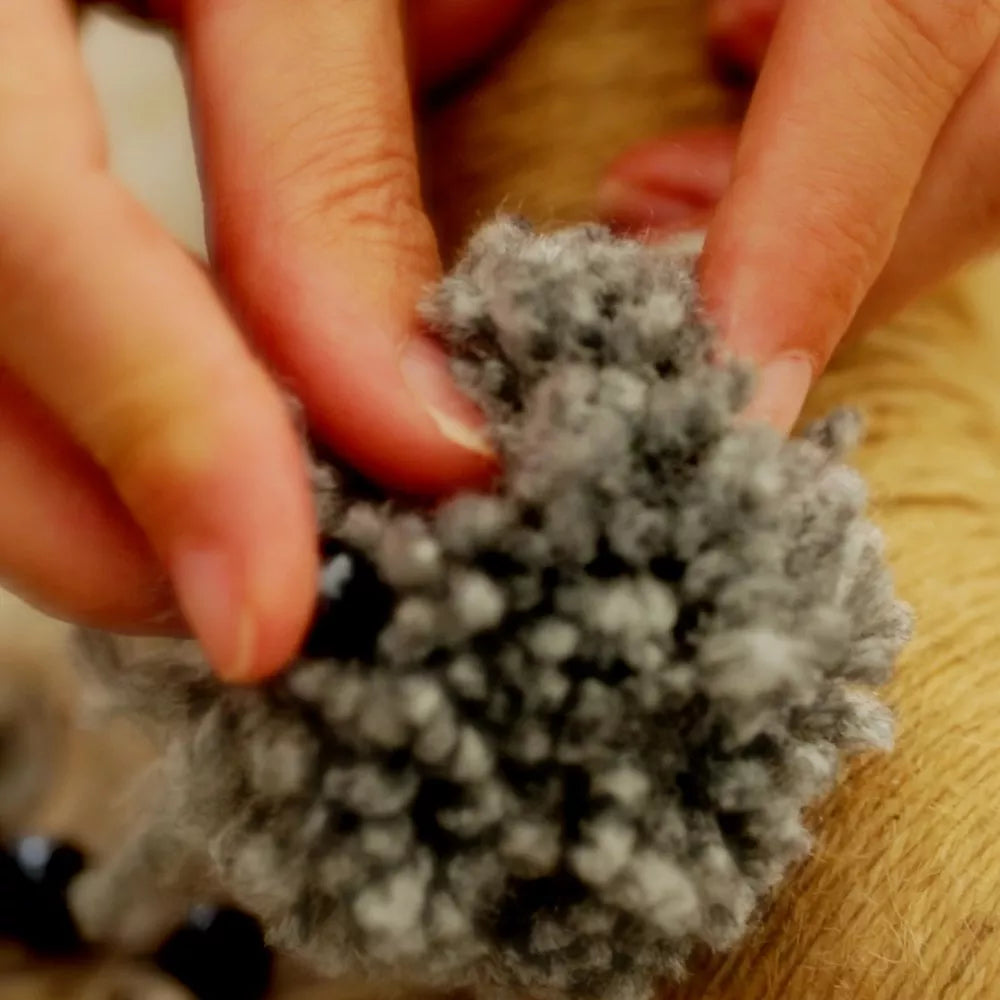 Clover small pom-pom maker for knitting projects, UK version