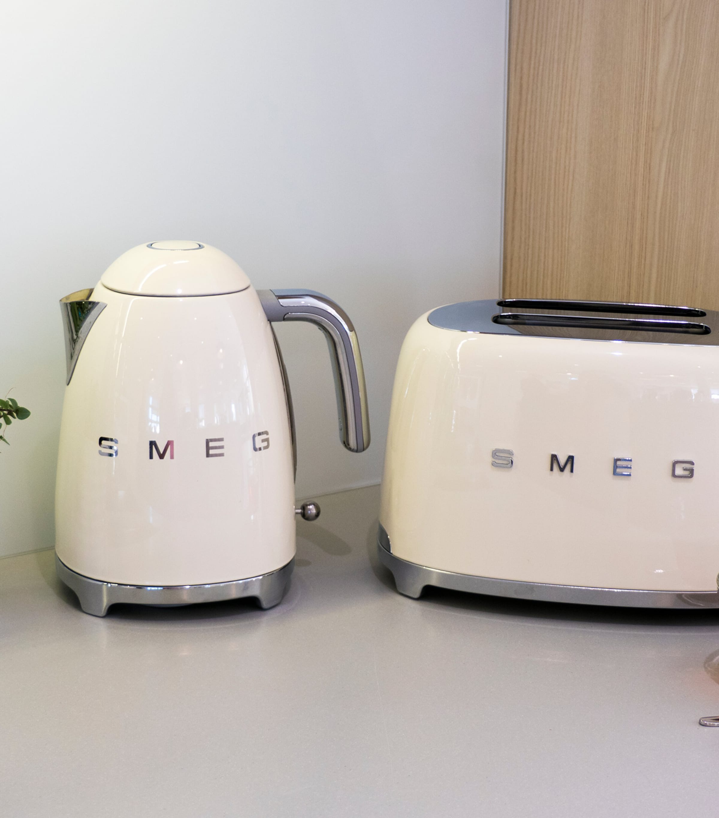 Smeg retro kettle (British brand)
