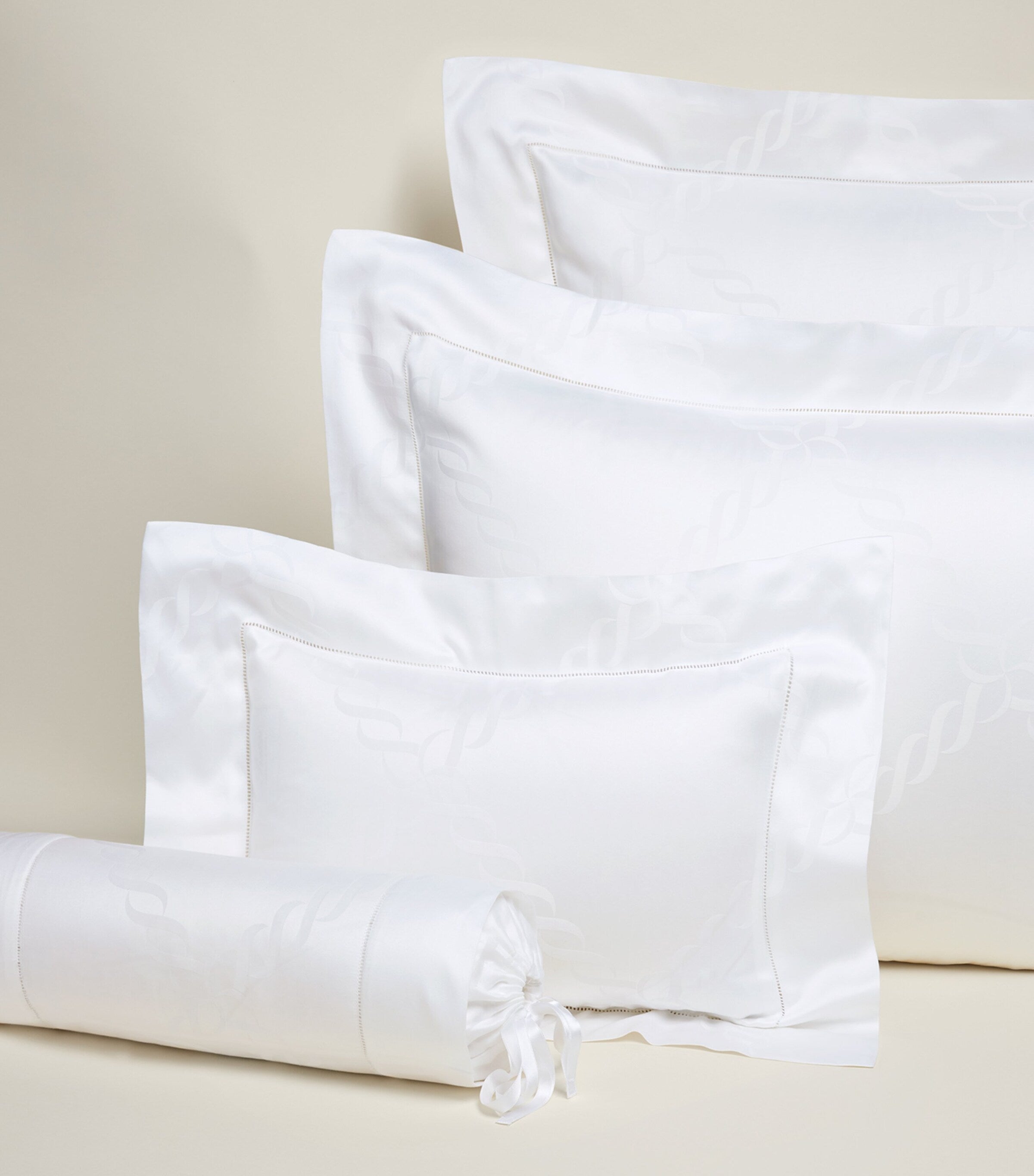 Pratesi Treccia boudoir pillowcase 30cm x 40cm, imported from the UK