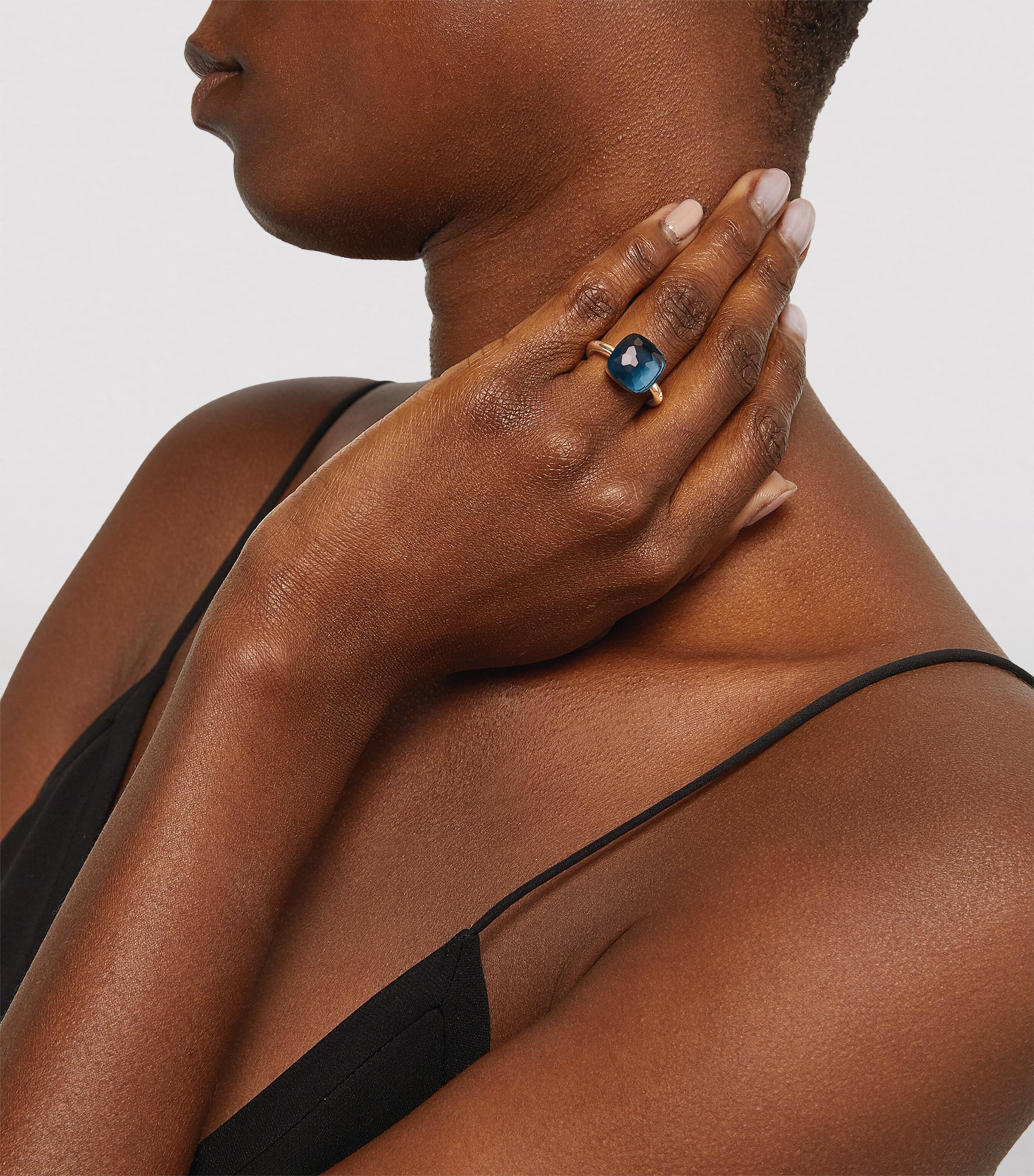 Pomellato Nudo Maxi ring blue London topaz rose white gold, imported from the UK