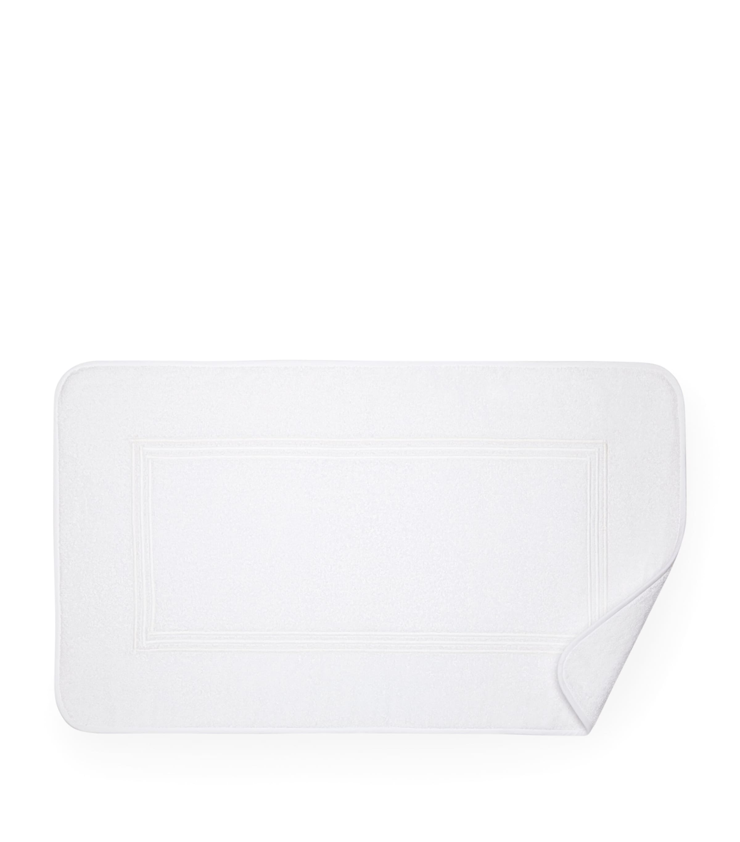 Pratesi Tre Righe bath mat 50cm x 90cm, imported from the UK