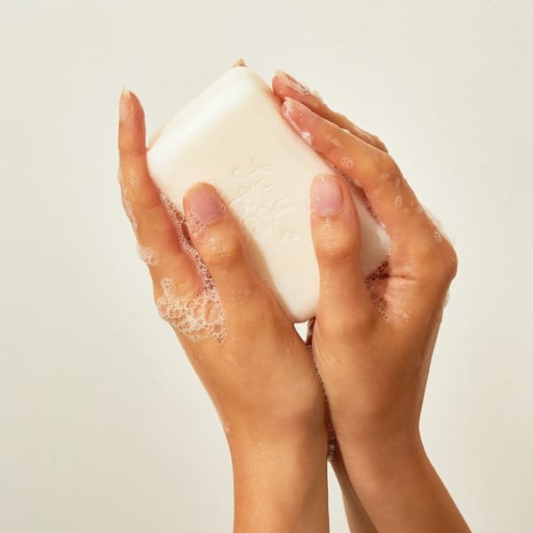 Lucy Bee organic soap bar 150g, UK version