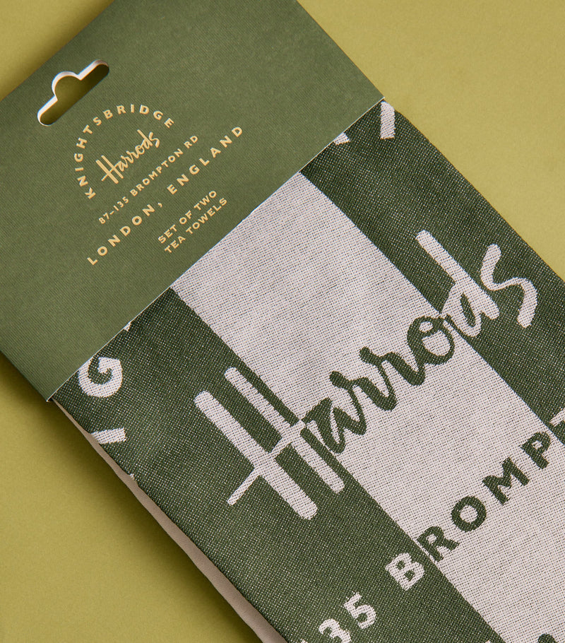 Harrods Housewarming Hamper with tea, coffee, chocolate, and Champagne, UK version