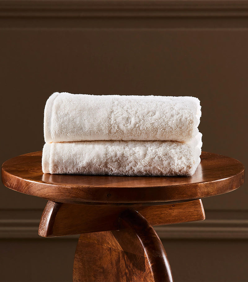 Yves Delorme Leopard bath sheet 150cm x 90cm (British brand)
