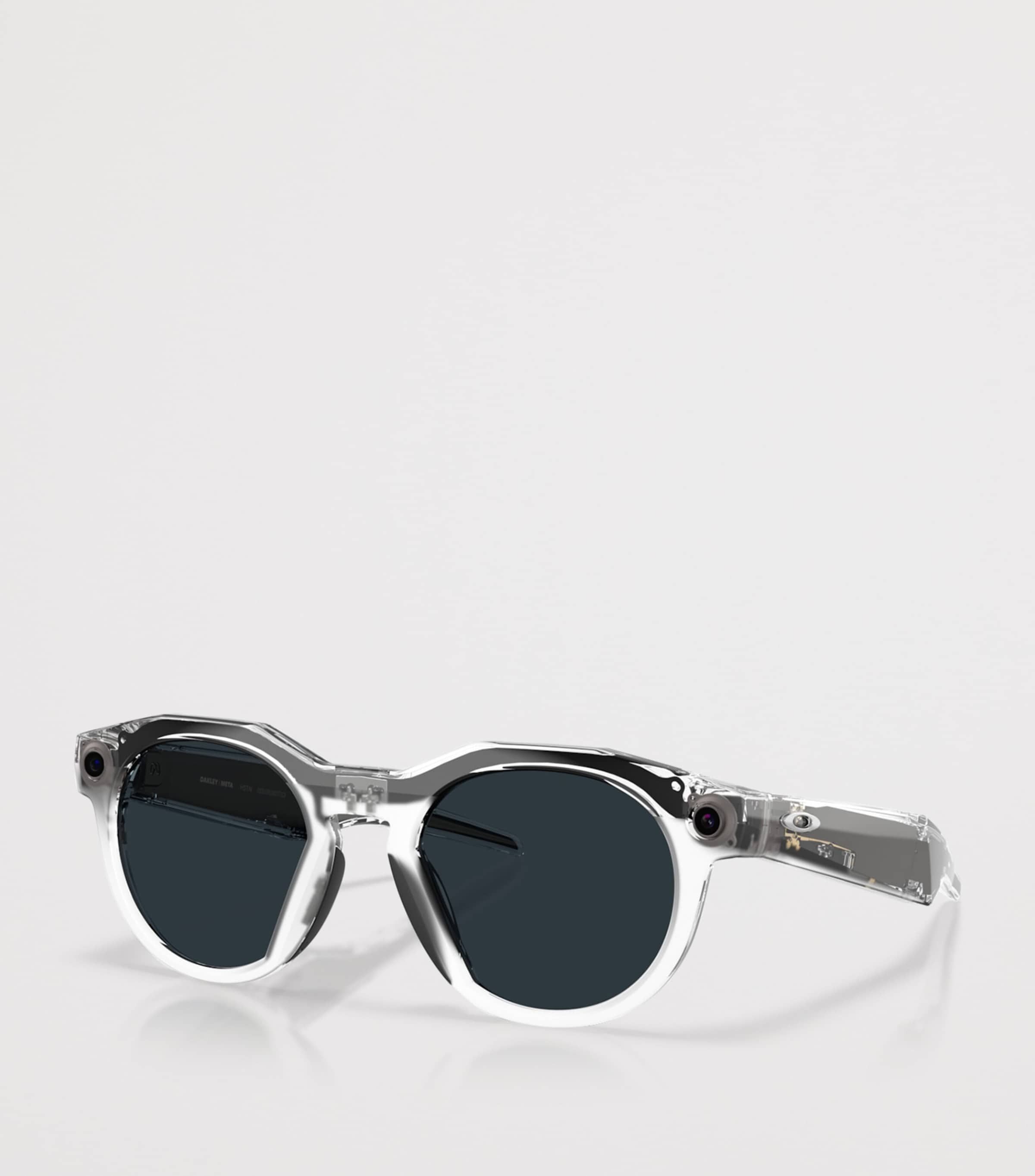 Oakley Meta AI HSTN Transitions sunglasses (British brand)