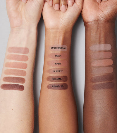 Feuchtigkeitsspendende matte flüssige Lippenfarbe mit Sanduhr-Applikator 5 ml