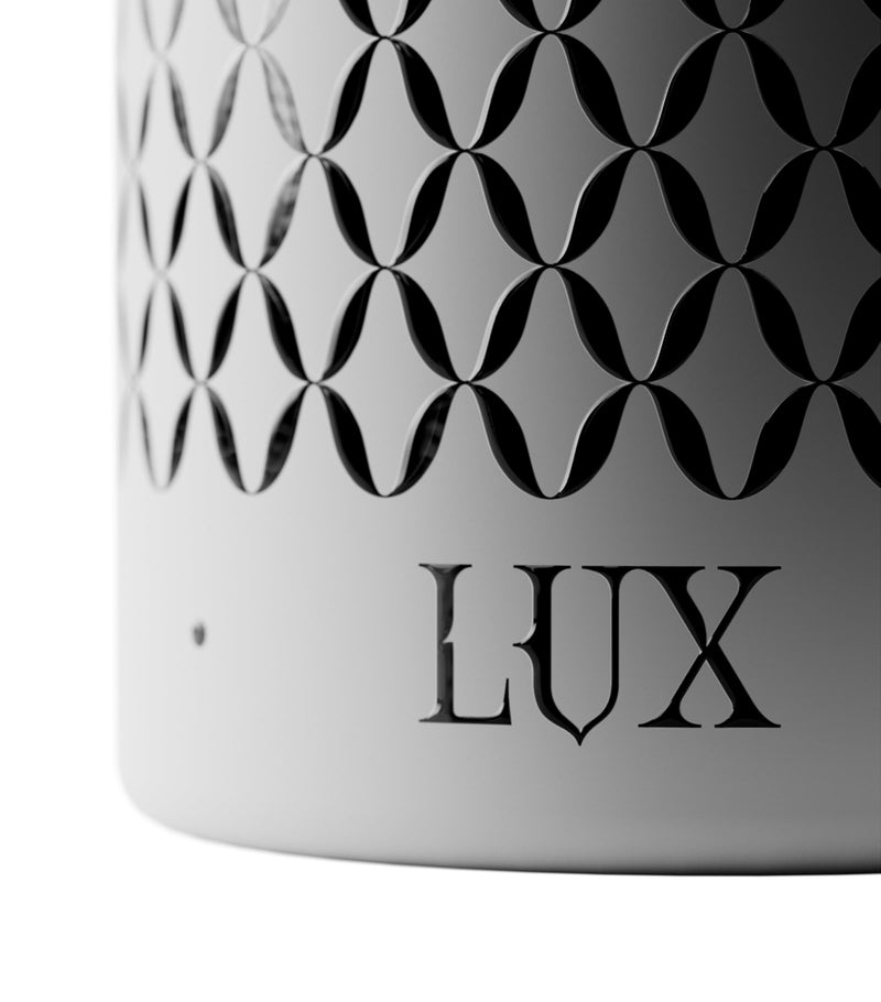 Commune Nymphaea Lux scented candle 400g - British product
