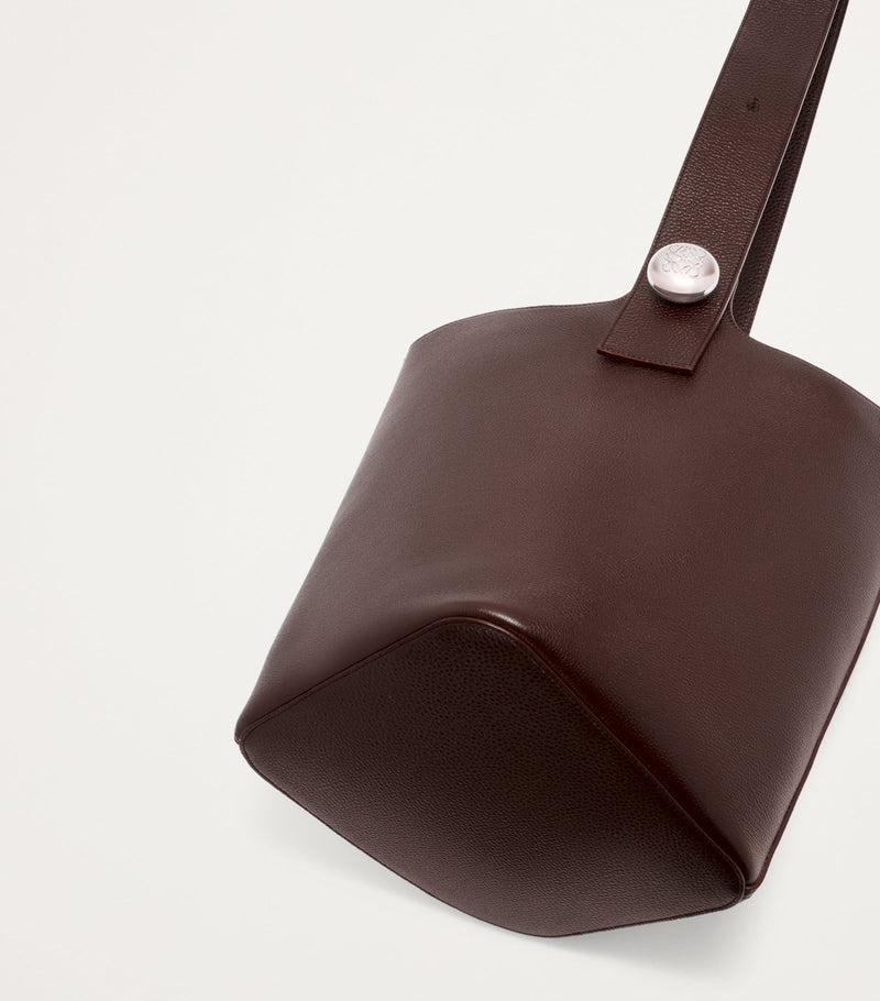 LOEWE Pebble bucket bag calfskin leather (British brand)
