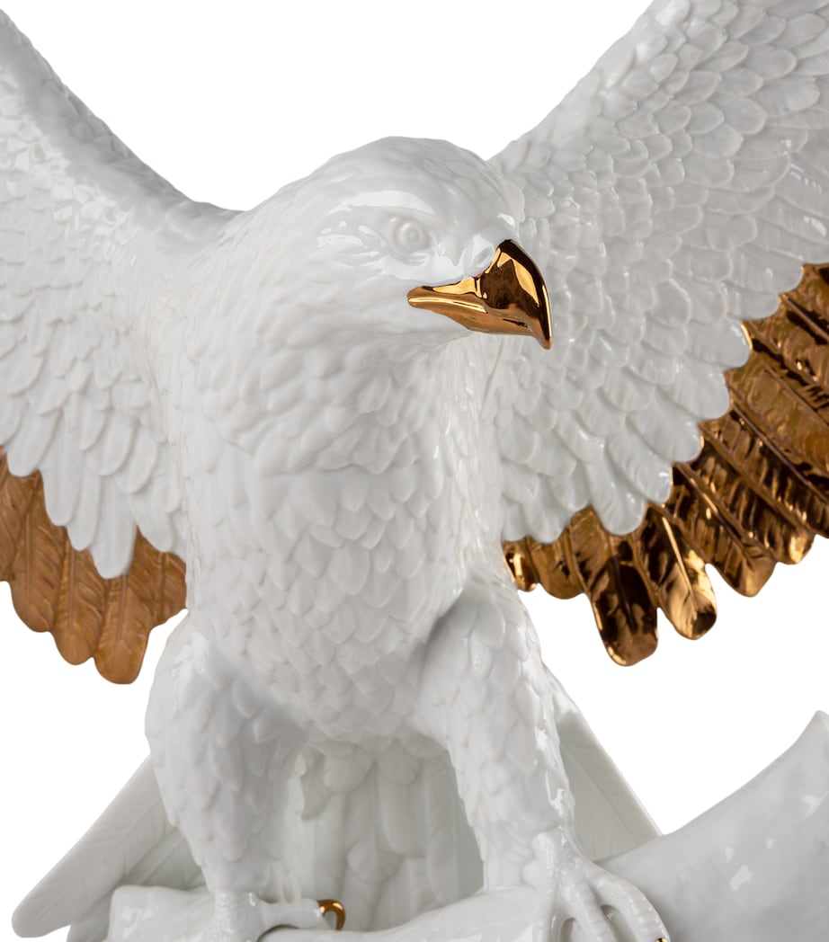 Lladró porcelain freedom eagle figure, approx. 48cm high, UK version