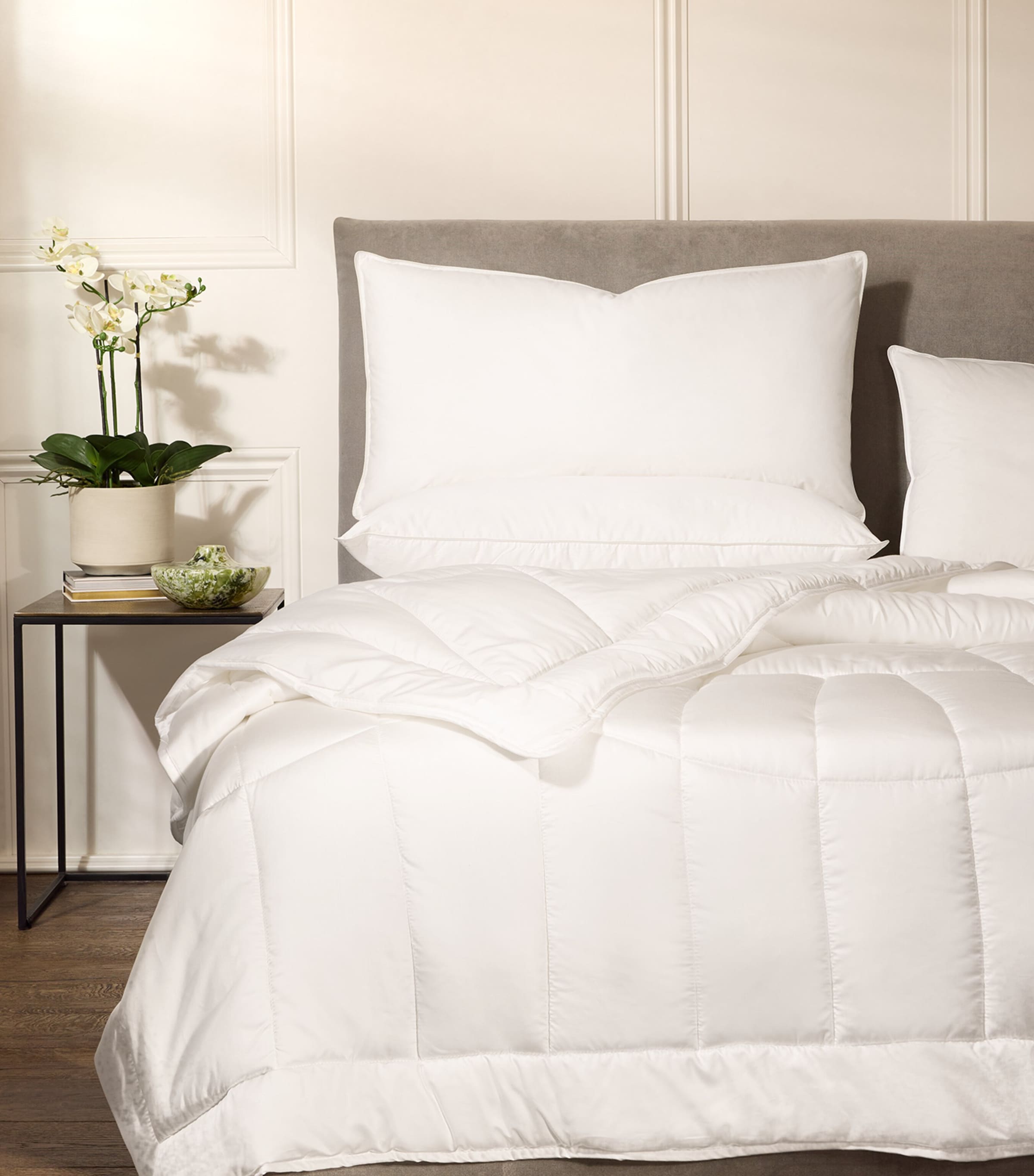 Harrods of London Down A1-Grade King Pillow 50cm x 90cm, UK version