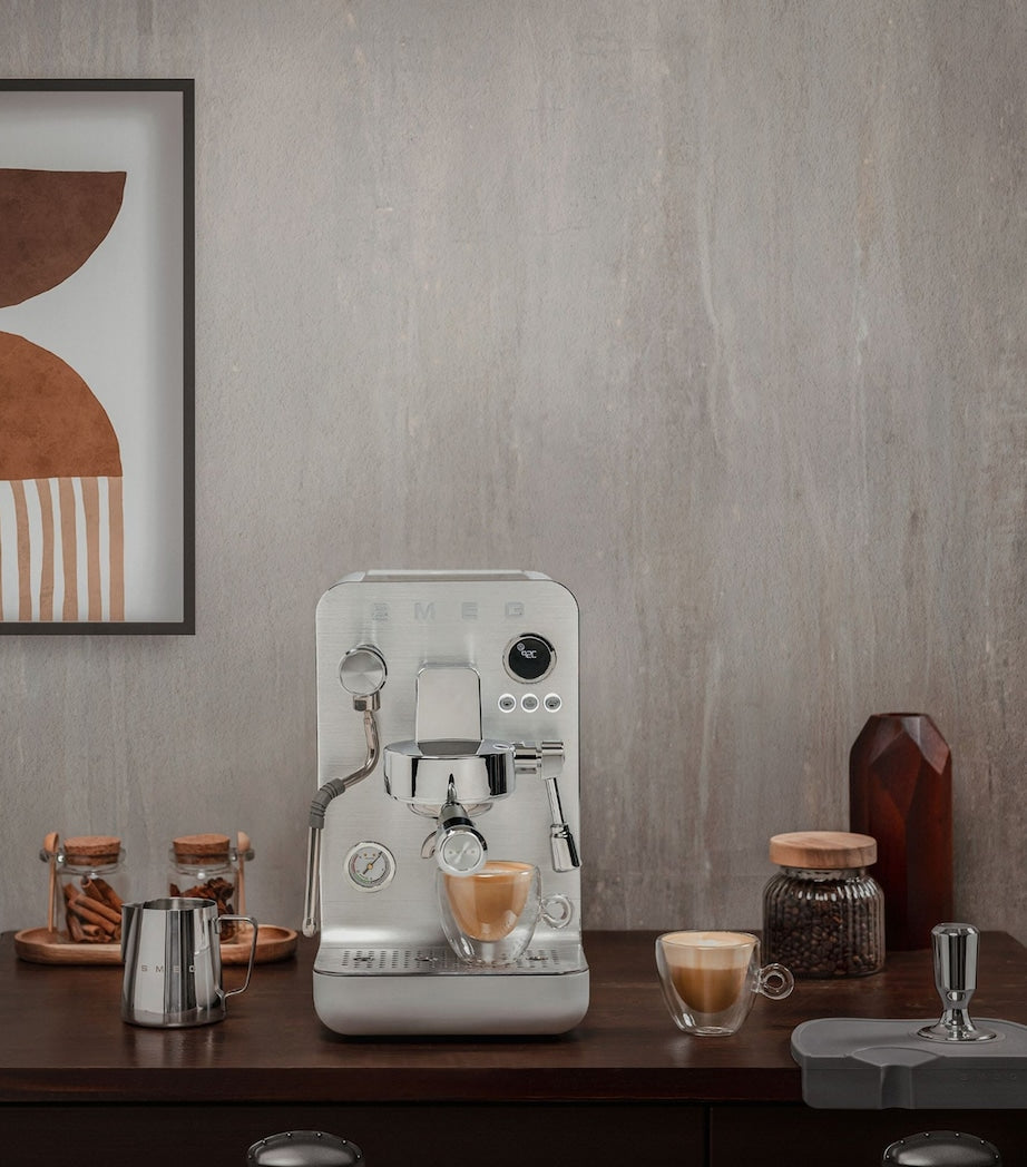 Smeg Mini Pro Espressomaskin (britisk merke)