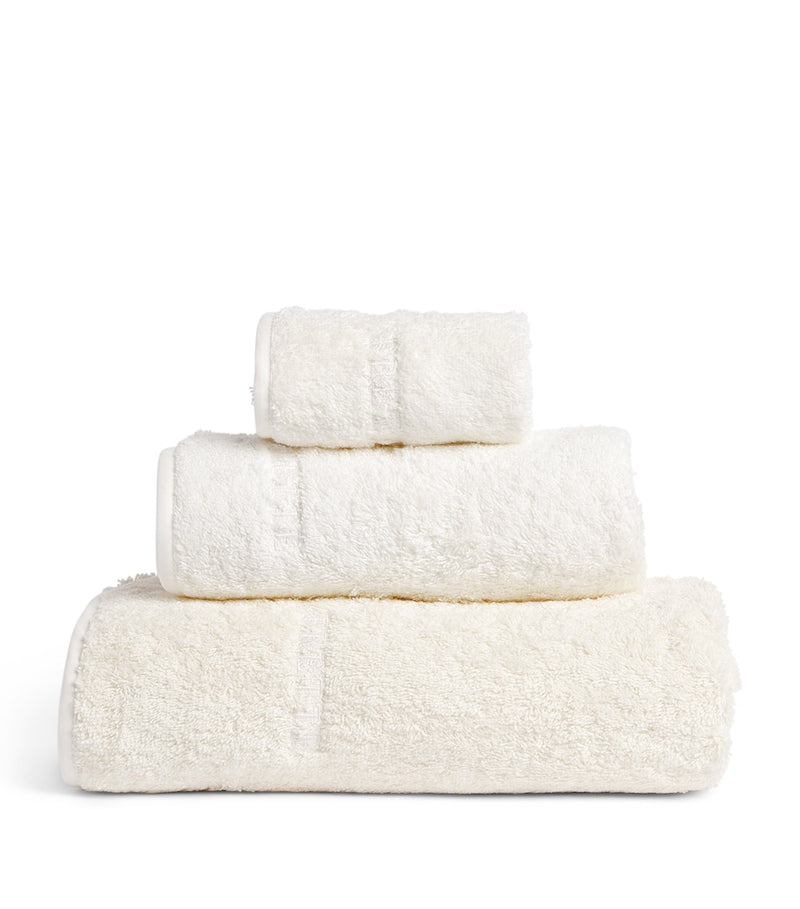 Frette Unito hand towel 60cm by 110cm - British product
