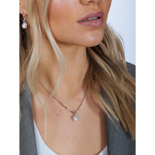 SVNX silver baroque oval pearl necklace 44cm (British brand)