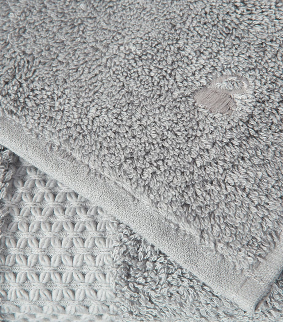 Yves Delorme Étoile guest towel 45x70cm, imported from the UK
