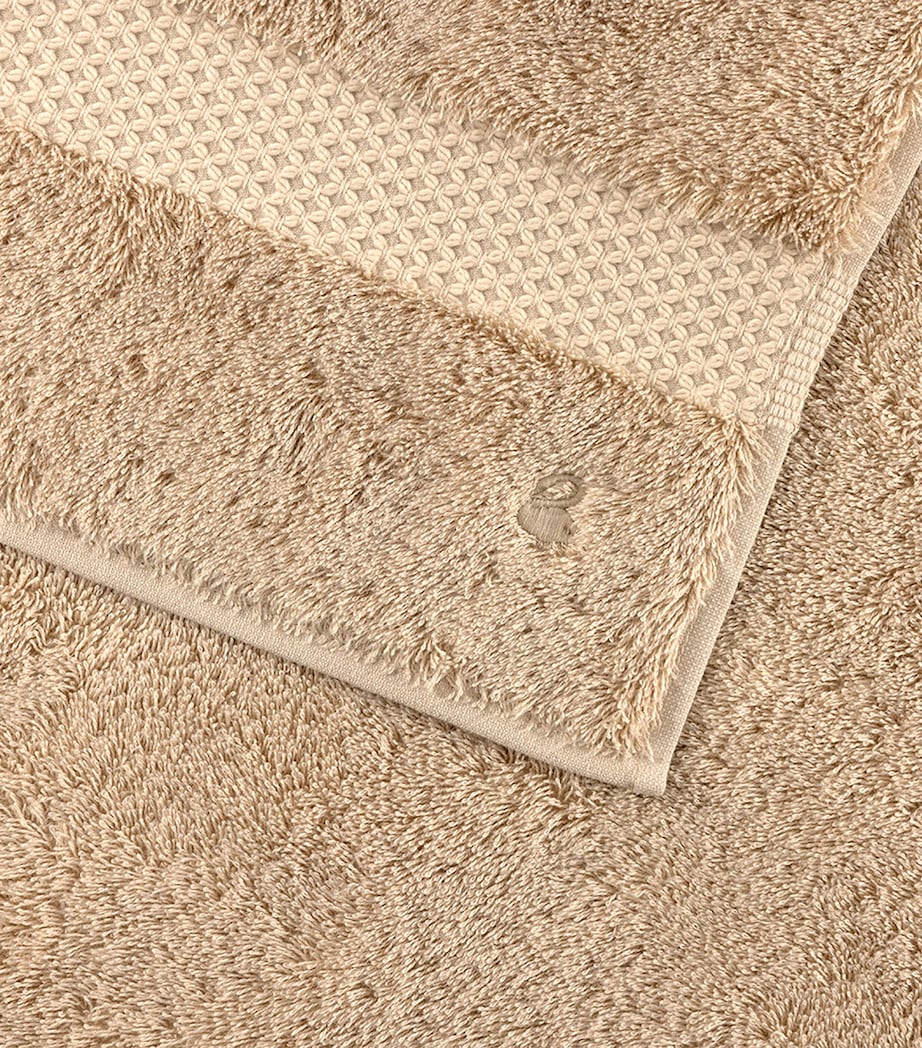 Yves Delorme Etoile face cloth 33cm x 33cm (British brand)