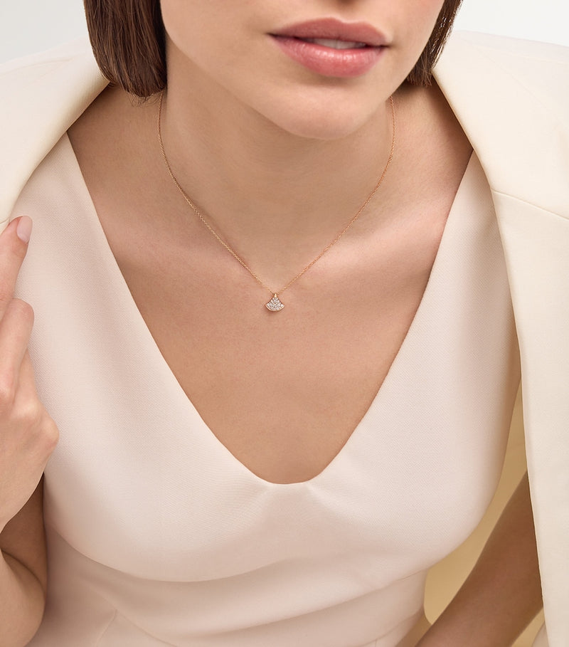 Bvlgari Divas' Dream rose gold diamond pendant necklace - British product