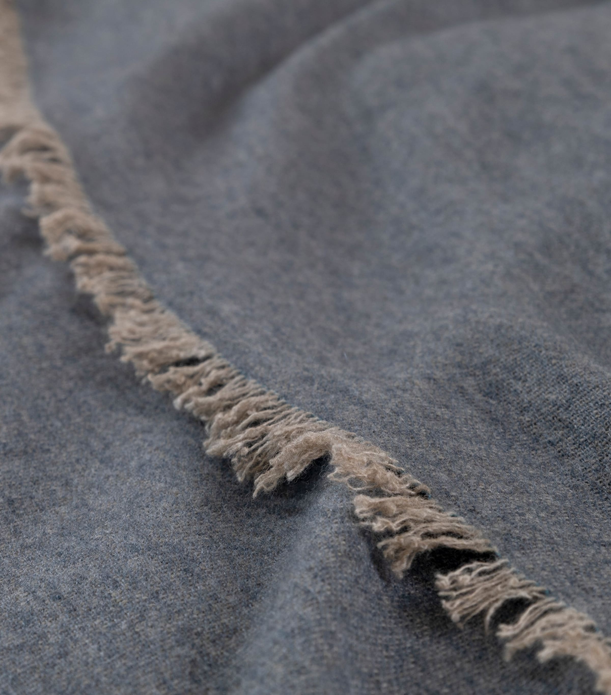 Frette Lightness wool-blend blanket 250cm x 260cm (British brand)