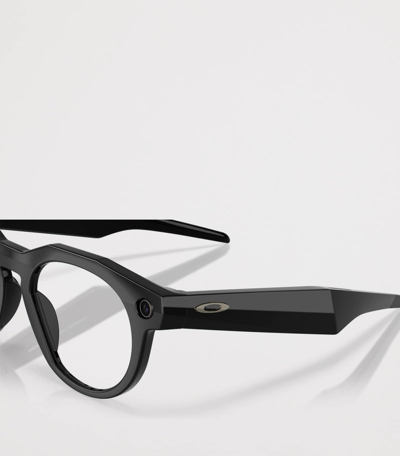 Oakley Meta AI HSTN smart sunglasses with Transitions lenses (British brand)