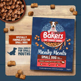 Bakers Meaty Meals Beef Dry Dog Food   2.7kg