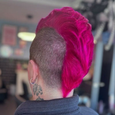 Superdrug Manic Panic High Voltage Fuschia Shock Semi Permanent Haarfarbe 237ml- Online bei McGrocer kaufen