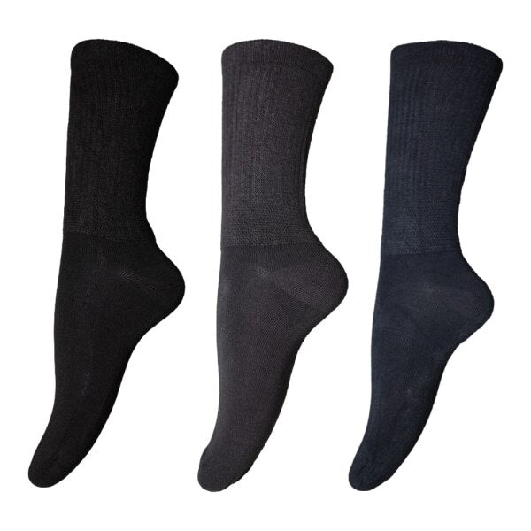 Mens Extra-Wide Comfort Fit Big Foot Socks (3 Pairs) (11-14) GOODS Superdrug   