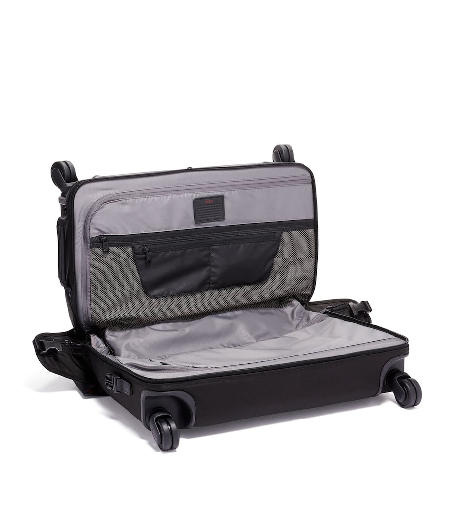 Tumi garment carry-on suitcase 37cm (British brand)