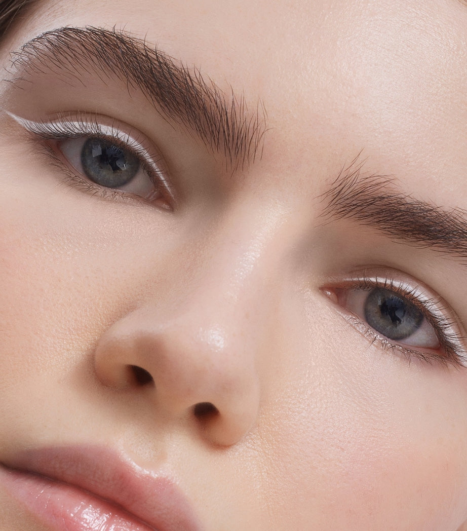Victoria Beckham Beauty Satin Kajal Eyeliner (British brand)
