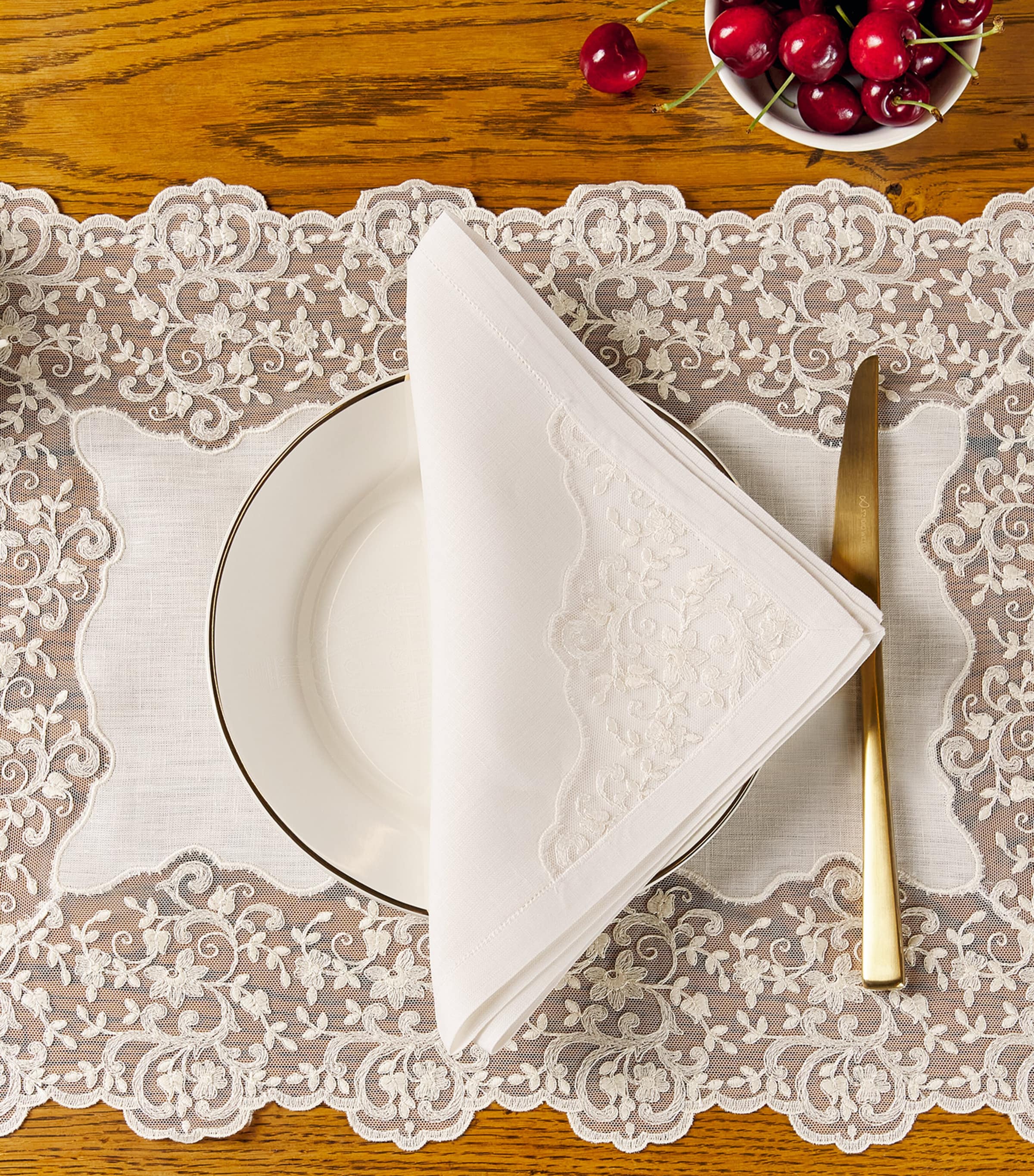 Dea linen lace-trim elite napkin 45cm x 45cm - British product