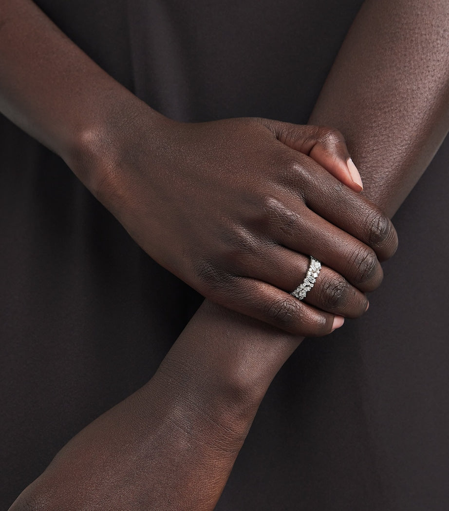 Suzanne Kalan La Fantaisie eternity ring white gold diamond baguette princess cut, UK version