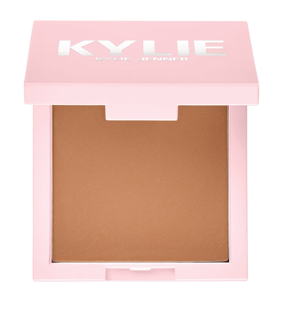 Kylie Cosmetics Pressed Bronzing Powder (British brand)
