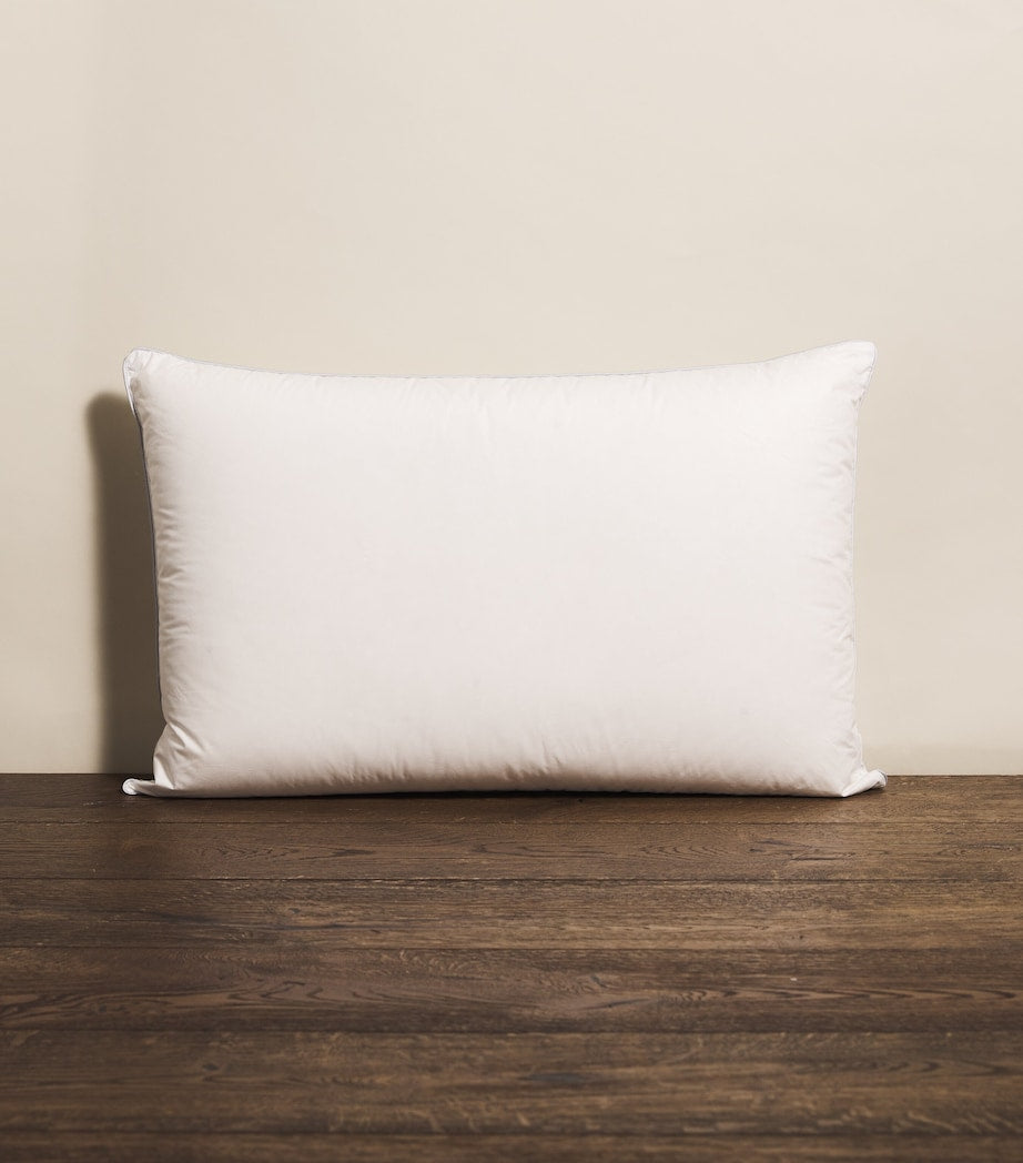 Harrods soft/medium Canadian goose down pillow 50cm x 75cm, UK version