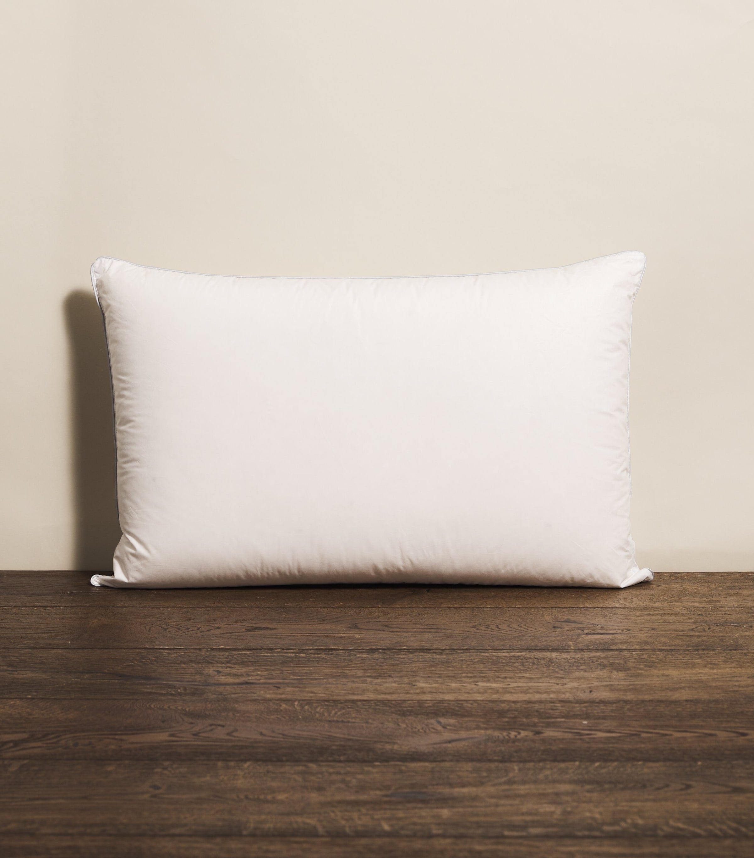 Harrods soft/medium Canadian goose down pillow 50cm x 75cm, UK version