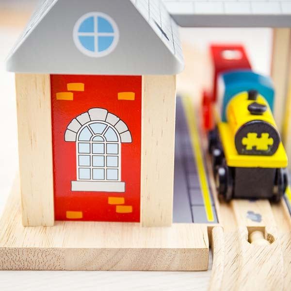 Bigjigs Rail Railway Station - McGrocer