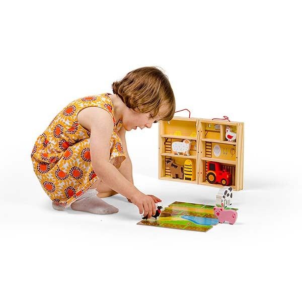 Bigjigs Toys Wooden Farm Animal Play Box