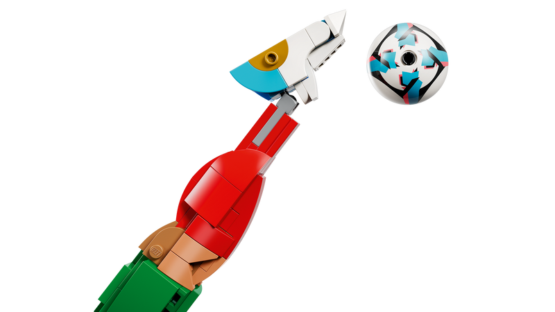 LEGO Cristiano Ronaldo football figure 854 pieces, UK version