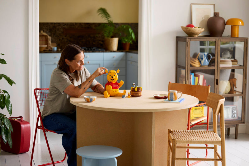 LEGO Winnie the Pooh building set display model 43300, UK version