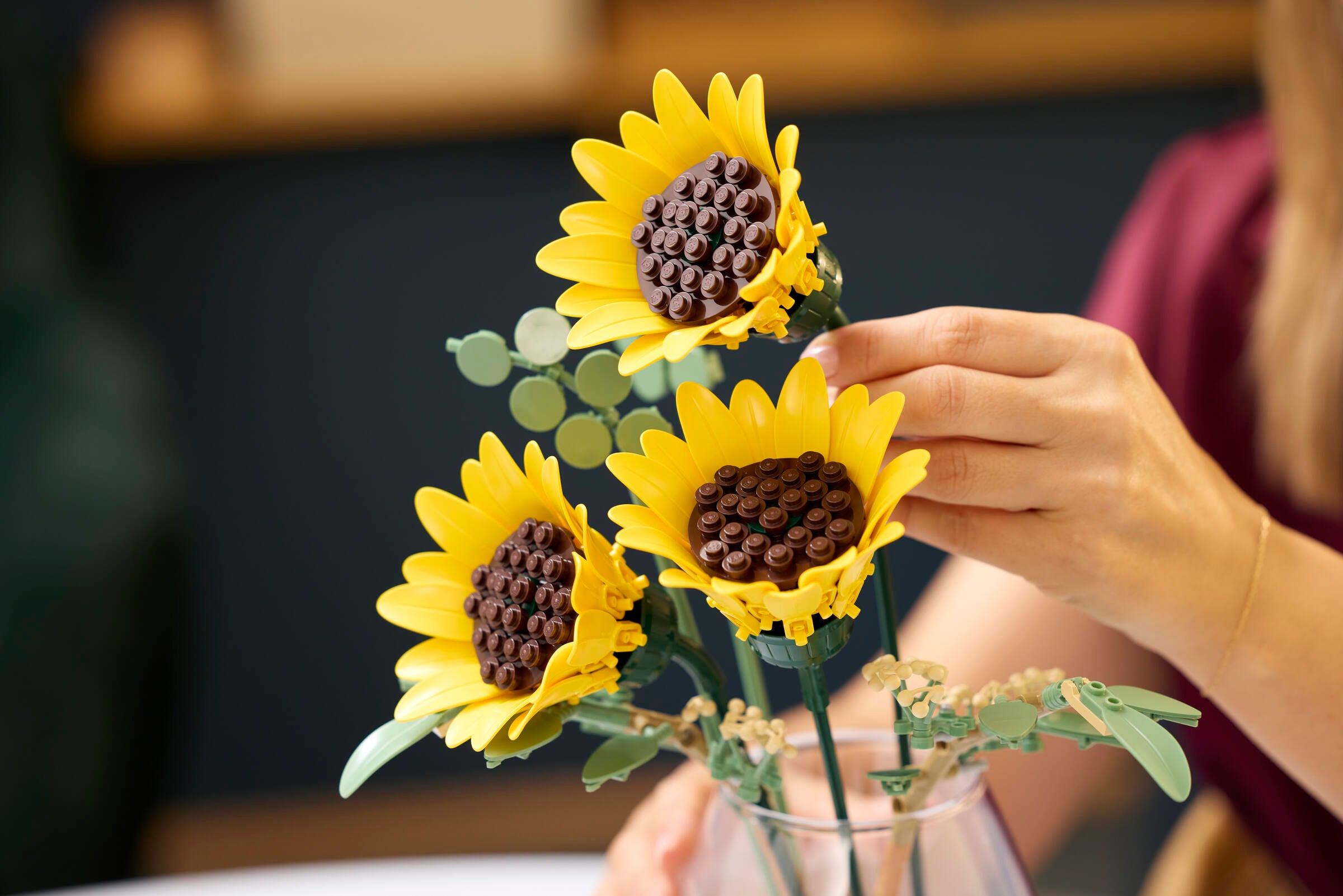 LEGO Sunflower Bouquet flower building set 686 pieces (British brand)