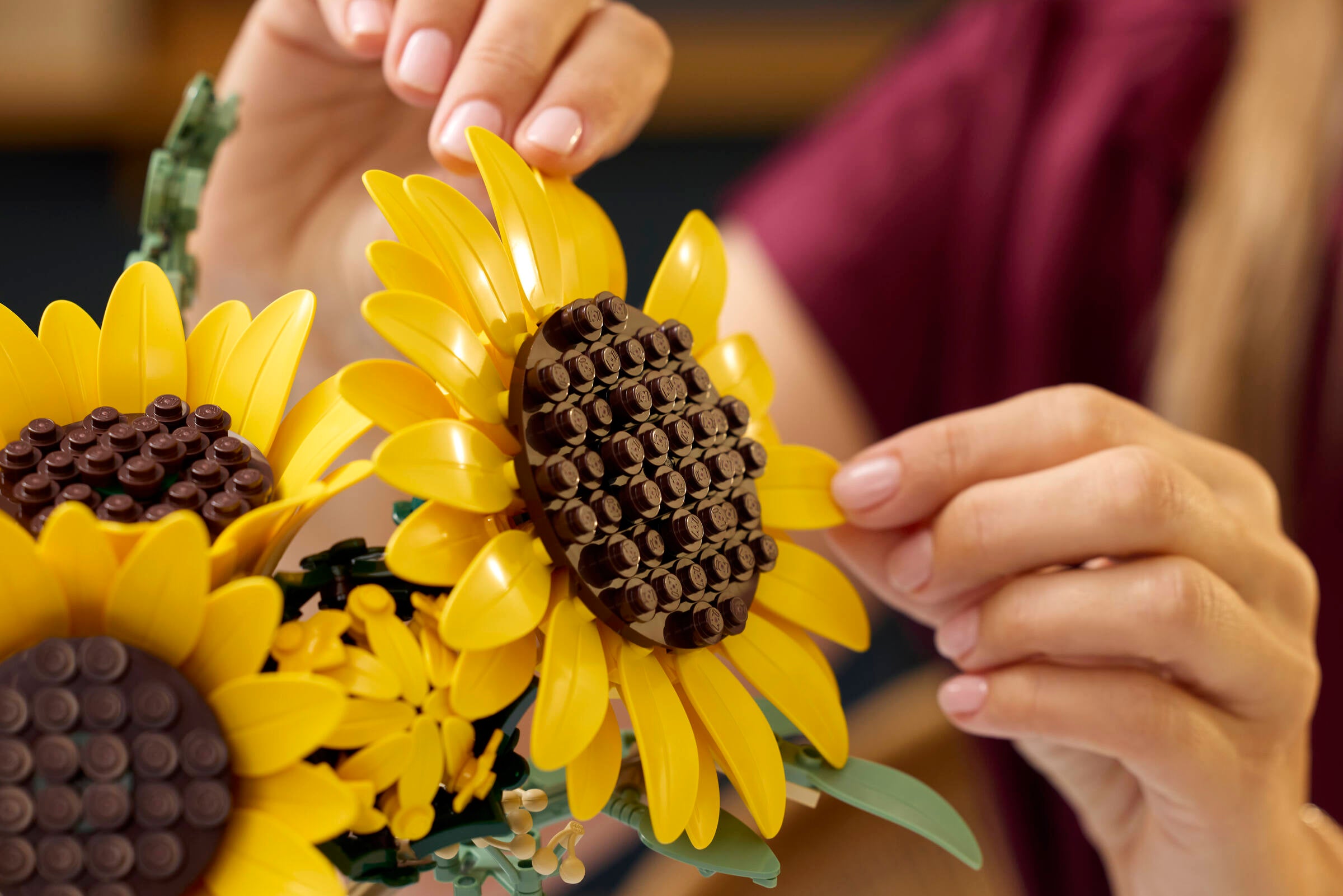 LEGO Sunflower Bouquet flower building set 686 pieces (British brand)