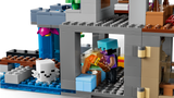 LEGO Minecraft Ghast Station building set 754 pieces, imported from the UK