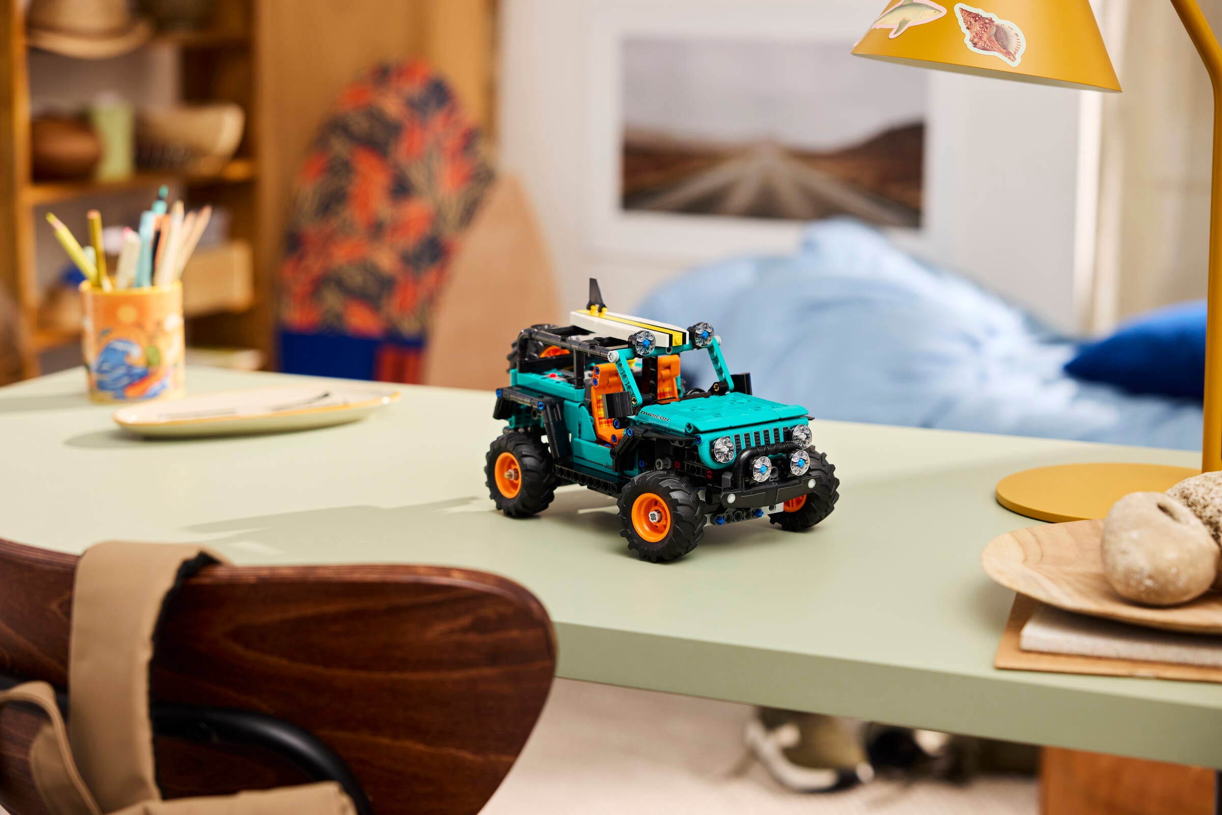 LEGO Technic Jeep Wrangler Rubicon SUV 723-piece, imported from the UK