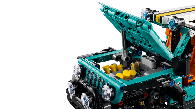 LEGO Technic Jeep Wrangler Rubicon SUV 723-piece, imported from the UK