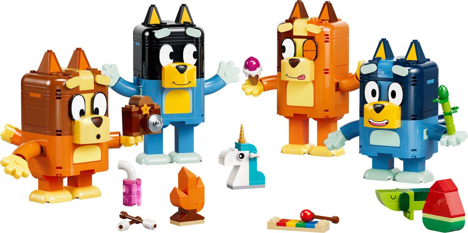 LEGO Bluey Family 466 piece set, imported from the UK
